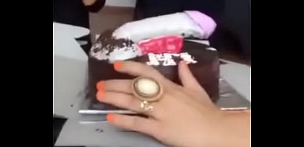  Delhi college girls masti with cake